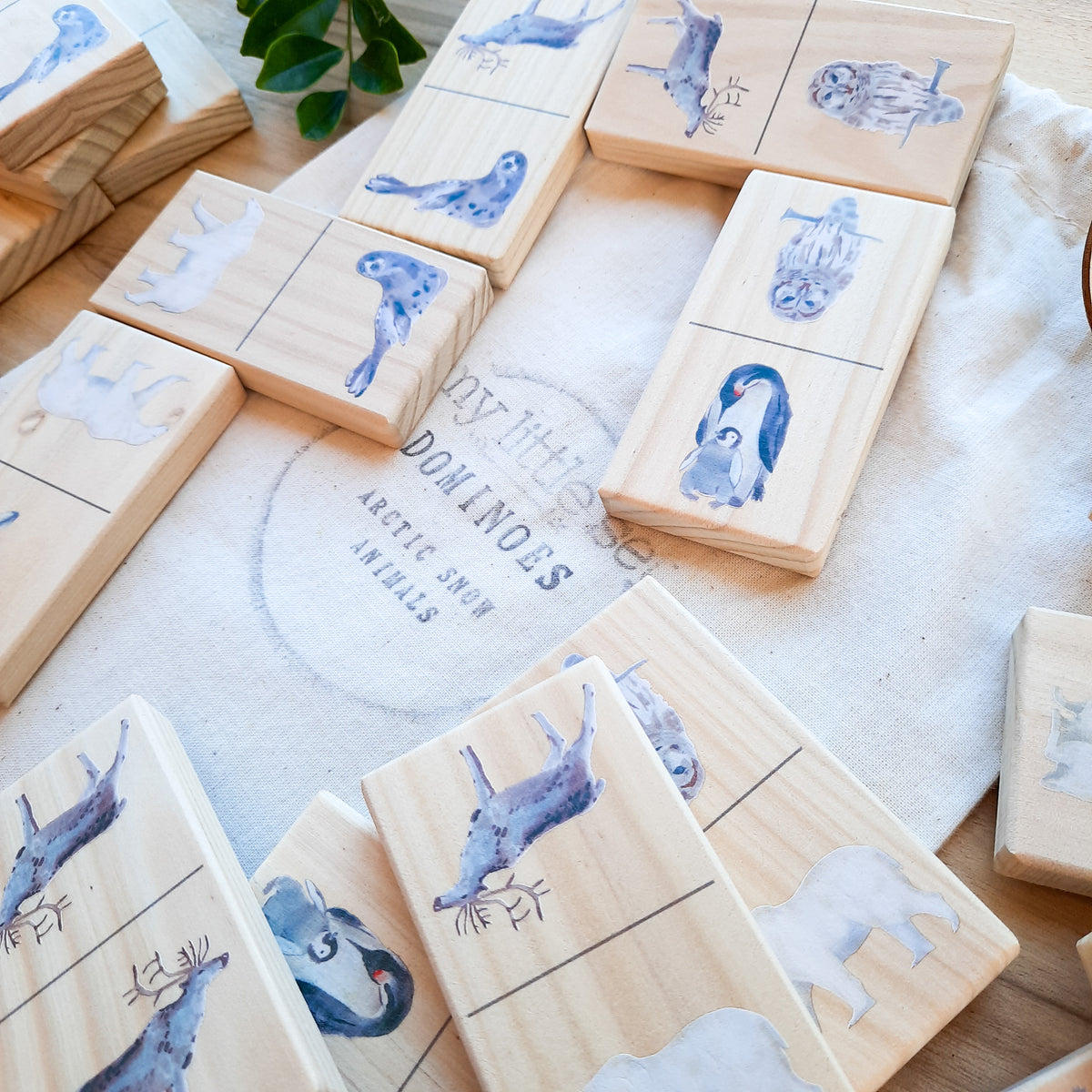 Arctic Snow Animals Dominoes my little set