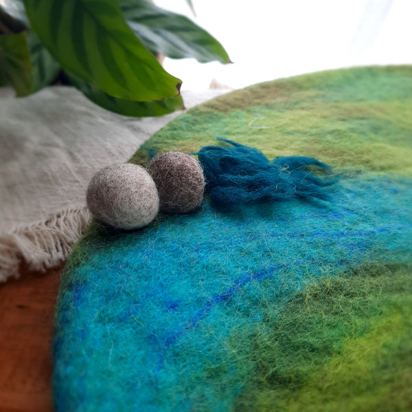 River Round Felt Play Mat