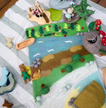 Bear Hunt Felt Mat